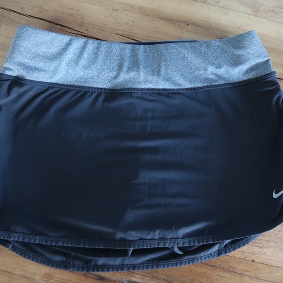 Nike Pants - NIKE DRY FIT SKORT